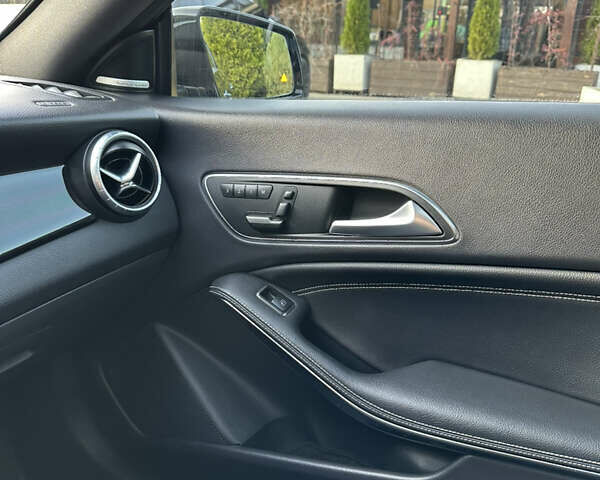 Чорний Мерседес ЦЛА-клас, об'ємом двигуна 1.99 л та пробігом 197 тис. км за 13900 $, фото 26 на Automoto.ua