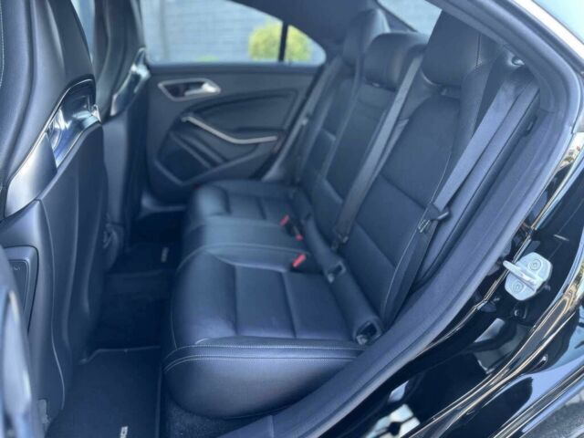 Черный Мерседес ЦЛА-класс, объемом двигателя 2 л и пробегом 71 тыс. км за 3200 $, фото 10 на Automoto.ua