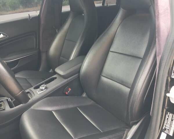 Черный Мерседес ЦЛА-класс, объемом двигателя 2 л и пробегом 160 тыс. км за 13950 $, фото 3 на Automoto.ua