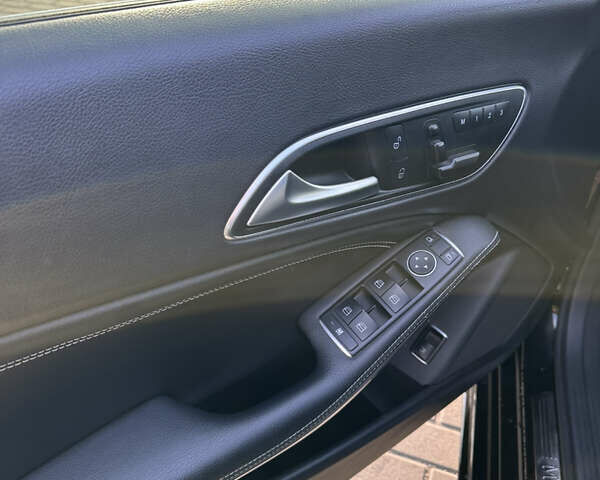 Чорний Мерседес ЦЛА-клас, об'ємом двигуна 1.99 л та пробігом 197 тис. км за 13900 $, фото 20 на Automoto.ua