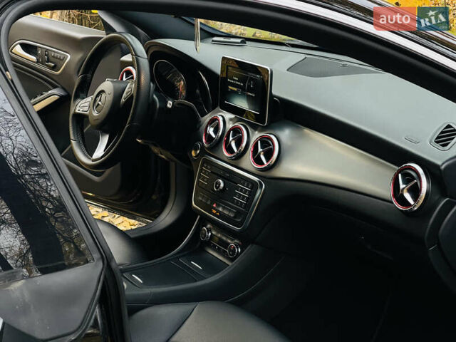 Черный Мерседес ЦЛА-класс, объемом двигателя 2 л и пробегом 163 тыс. км за 15200 $, фото 24 на Automoto.ua