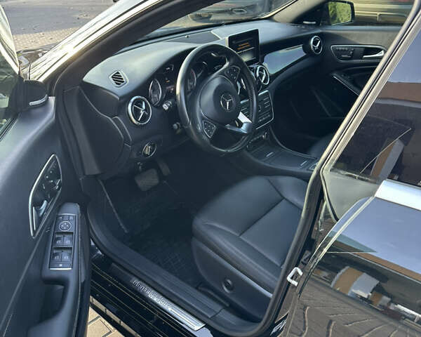 Чорний Мерседес ЦЛА-клас, об'ємом двигуна 1.99 л та пробігом 197 тис. км за 13900 $, фото 22 на Automoto.ua