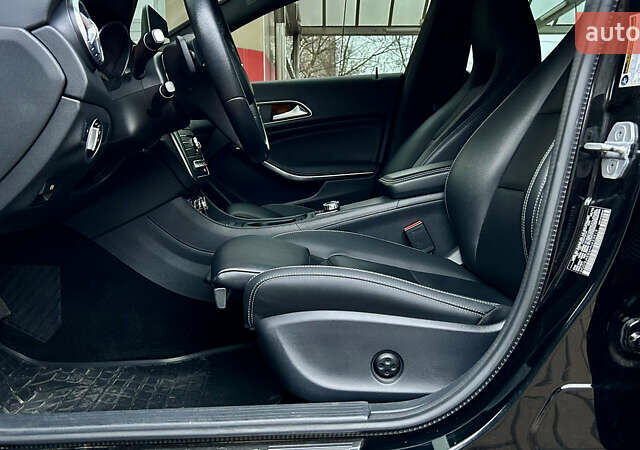 Чорний Мерседес ЦЛА-клас, об'ємом двигуна 1.99 л та пробігом 127 тис. км за 18500 $, фото 19 на Automoto.ua