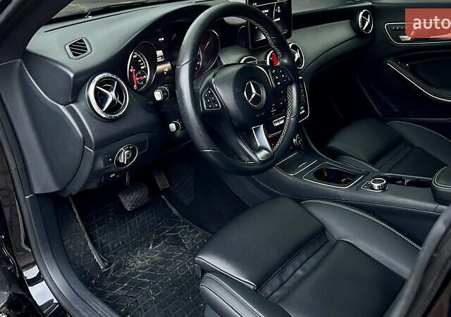 Чорний Мерседес ЦЛА-клас, об'ємом двигуна 1.99 л та пробігом 127 тис. км за 18500 $, фото 21 на Automoto.ua