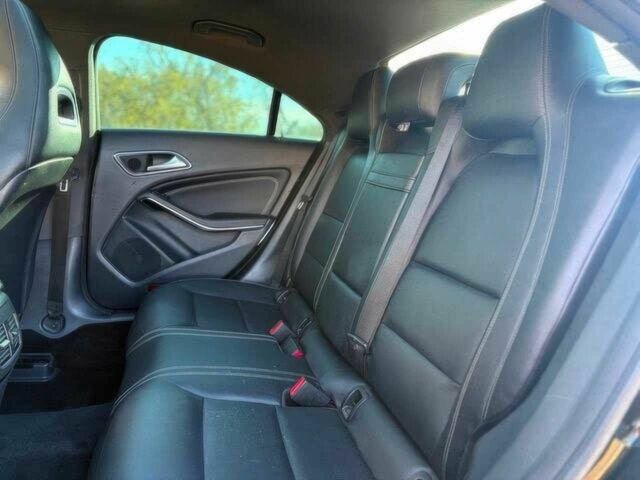 Чорний Мерседес ЦЛА-клас, об'ємом двигуна 2 л та пробігом 72 тис. км за 9200 $, фото 12 на Automoto.ua