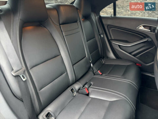 Чорний Мерседес ЦЛА-клас, об'ємом двигуна 1.99 л та пробігом 157 тис. км за 14500 $, фото 9 на Automoto.ua