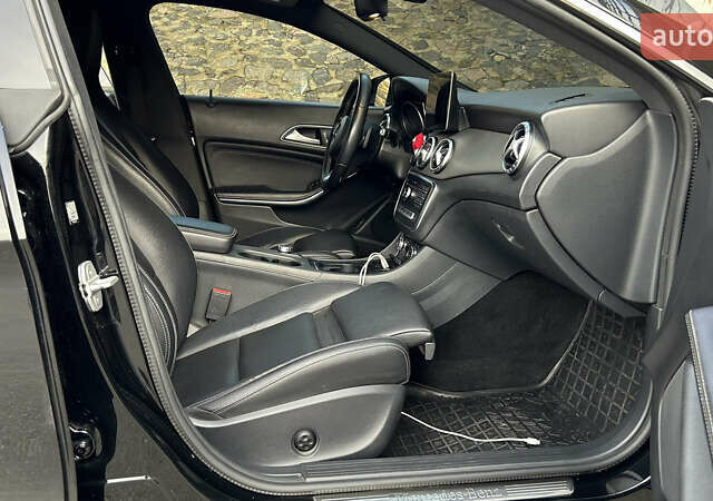 Черный Мерседес ЦЛА-класс, объемом двигателя 1.99 л и пробегом 124 тыс. км за 17500 $, фото 30 на Automoto.ua