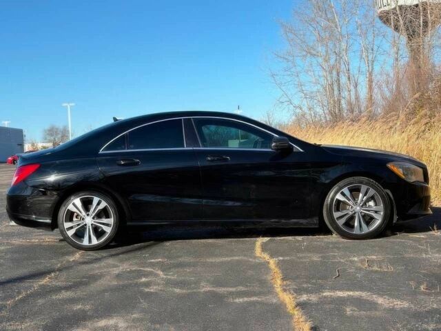 Чорний Мерседес ЦЛА-клас, об'ємом двигуна 2 л та пробігом 72 тис. км за 9200 $, фото 7 на Automoto.ua