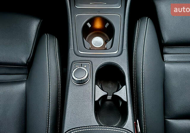 Чорний Мерседес ЦЛА-клас, об'ємом двигуна 1.99 л та пробігом 127 тис. км за 18500 $, фото 29 на Automoto.ua