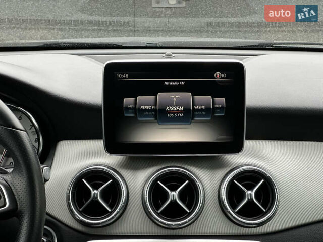 Чорний Мерседес ЦЛА-клас, об'ємом двигуна 2 л та пробігом 155 тис. км за 18490 $, фото 51 на Automoto.ua