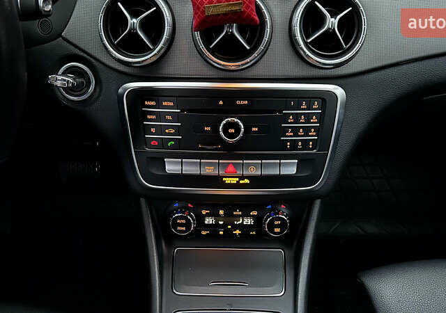 Чорний Мерседес ЦЛА-клас, об'ємом двигуна 1.99 л та пробігом 127 тис. км за 18500 $, фото 28 на Automoto.ua