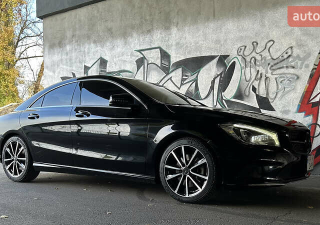 Черный Мерседес ЦЛА-класс, объемом двигателя 1.99 л и пробегом 124 тыс. км за 17500 $, фото 9 на Automoto.ua