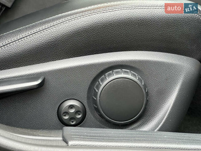 Чорний Мерседес ЦЛА-клас, об'ємом двигуна 2 л та пробігом 155 тис. км за 18490 $, фото 43 на Automoto.ua