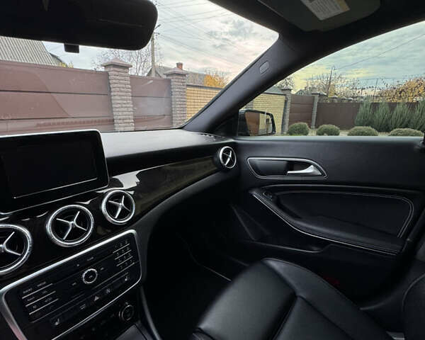 Черный Мерседес ЦЛА-класс, объемом двигателя 1.99 л и пробегом 148 тыс. км за 15500 $, фото 16 на Automoto.ua