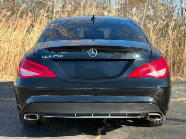 Чорний Мерседес ЦЛА-клас, об'ємом двигуна 2 л та пробігом 72 тис. км за 9200 $, фото 5 на Automoto.ua