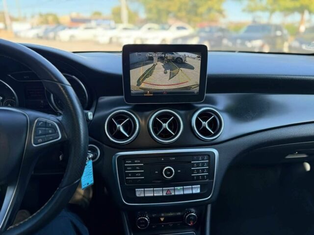 Черный Мерседес ЦЛА-класс, объемом двигателя 2 л и пробегом 61 тыс. км за 11400 $, фото 7 на Automoto.ua