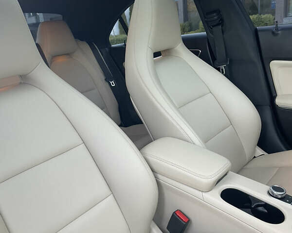 Черный Мерседес ЦЛА-класс, объемом двигателя 1.99 л и пробегом 104 тыс. км за 18500 $, фото 19 на Automoto.ua