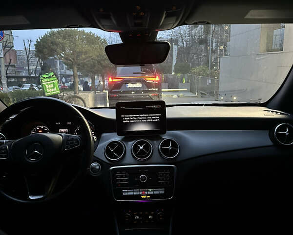 Черный Мерседес ЦЛА-класс, объемом двигателя 1.99 л и пробегом 106 тыс. км за 17000 $, фото 16 на Automoto.ua