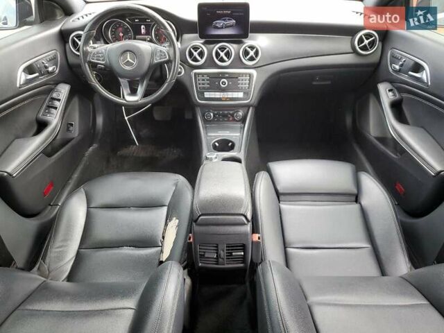 Чорний Мерседес ЦЛА-клас, об'ємом двигуна 1.99 л та пробігом 139 тис. км за 3800 $, фото 6 на Automoto.ua