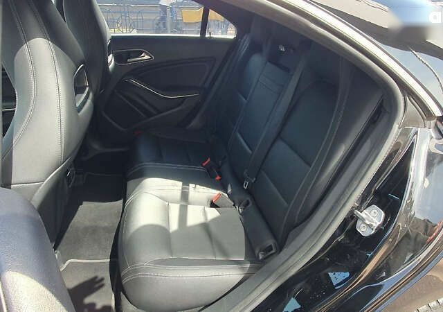 Чорний Мерседес ЦЛА-клас, об'ємом двигуна 2 л та пробігом 157 тис. км за 22700 $, фото 10 на Automoto.ua