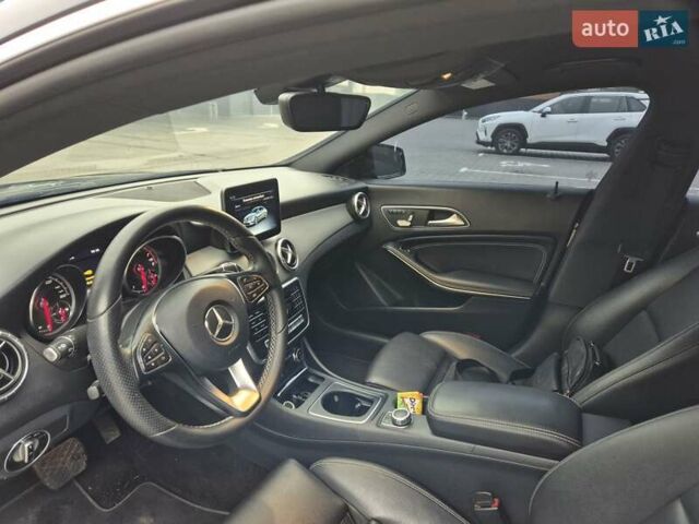 Чорний Мерседес ЦЛА-клас, об'ємом двигуна 1.99 л та пробігом 136 тис. км за 16700 $, фото 18 на Automoto.ua