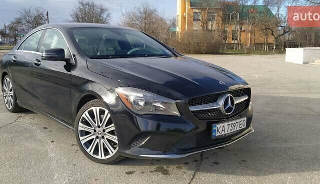 Чорний Мерседес ЦЛА-клас, об'ємом двигуна 2 л та пробігом 71 тис. км за 30999 $, фото 4 на Automoto.ua