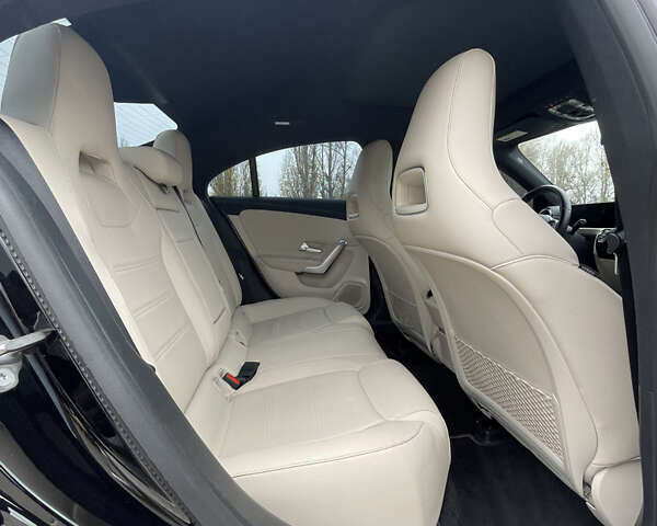 Черный Мерседес ЦЛА-класс, объемом двигателя 2 л и пробегом 30 тыс. км за 31500 $, фото 18 на Automoto.ua