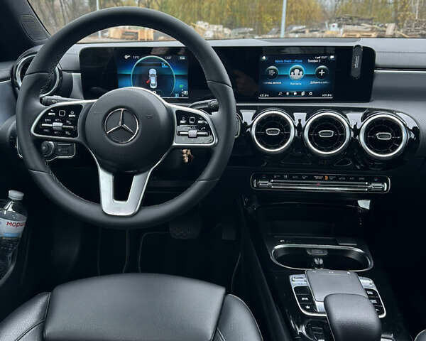 Чорний Мерседес ЦЛА-клас, об'ємом двигуна 1.99 л та пробігом 123 тис. км за 26990 $, фото 18 на Automoto.ua