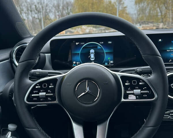 Чорний Мерседес ЦЛА-клас, об'ємом двигуна 1.99 л та пробігом 123 тис. км за 26990 $, фото 21 на Automoto.ua