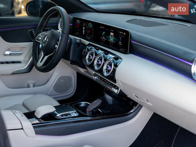 Черный Мерседес ЦЛА-класс, объемом двигателя 1.99 л и пробегом 55 тыс. км за 27700 $, фото 53 на Automoto.ua