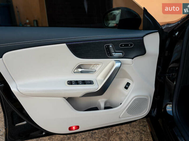 Черный Мерседес ЦЛА-класс, объемом двигателя 1.99 л и пробегом 55 тыс. км за 27700 $, фото 32 на Automoto.ua