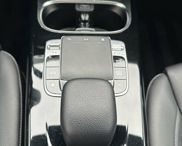 Чорний Мерседес ЦЛА-клас, об'ємом двигуна 1.99 л та пробігом 123 тис. км за 26990 $, фото 19 на Automoto.ua