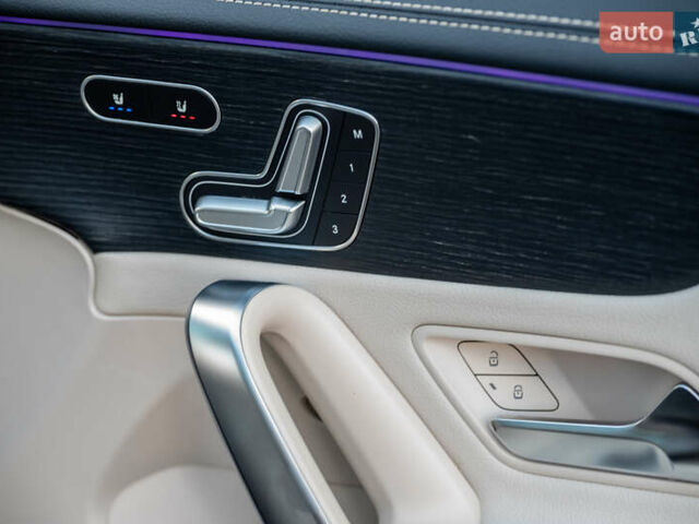 Черный Мерседес ЦЛА-класс, объемом двигателя 1.99 л и пробегом 55 тыс. км за 27700 $, фото 56 на Automoto.ua