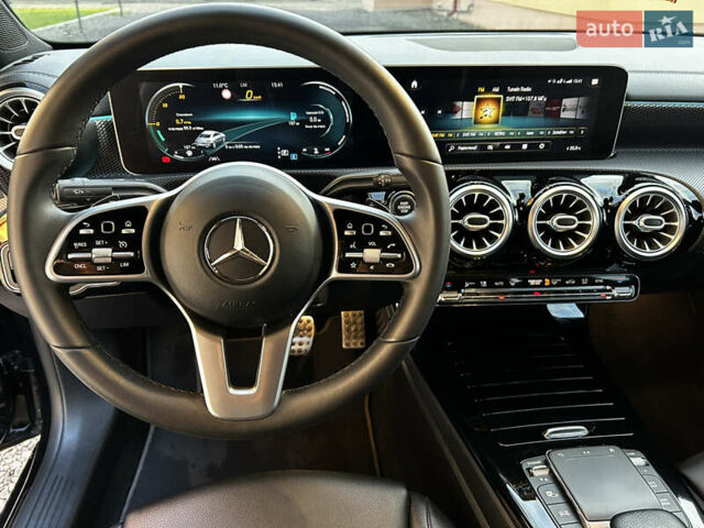 Черный Мерседес ЦЛА-класс, объемом двигателя 1.95 л и пробегом 194 тыс. км за 28500 $, фото 27 на Automoto.ua