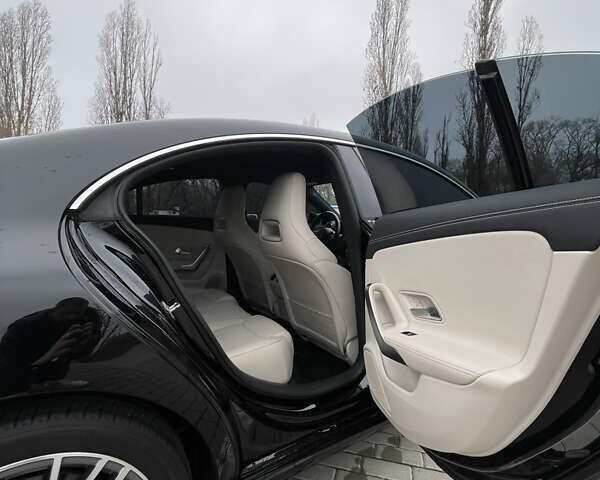 Черный Мерседес ЦЛА-класс, объемом двигателя 2 л и пробегом 30 тыс. км за 31500 $, фото 17 на Automoto.ua