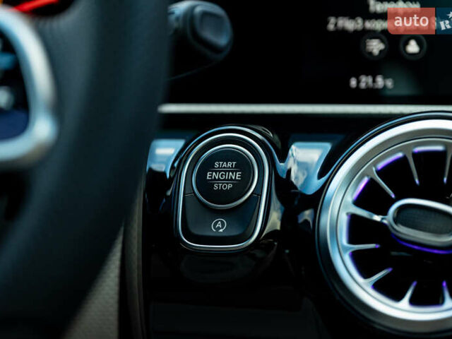 Черный Мерседес ЦЛА-класс, объемом двигателя 1.99 л и пробегом 55 тыс. км за 27700 $, фото 45 на Automoto.ua