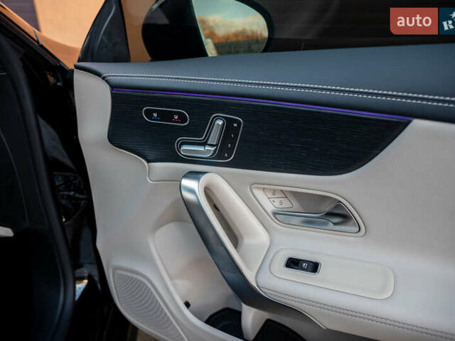 Черный Мерседес ЦЛА-класс, объемом двигателя 1.99 л и пробегом 55 тыс. км за 27700 $, фото 55 на Automoto.ua