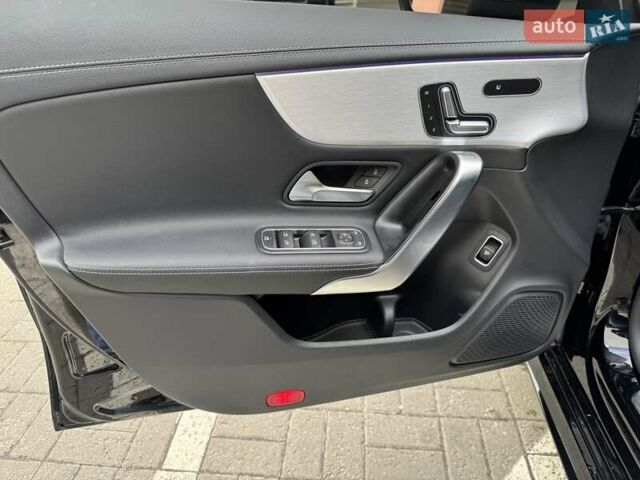 Черный Мерседес ЦЛА-класс, объемом двигателя 2 л и пробегом 71 тыс. км за 28900 $, фото 15 на Automoto.ua