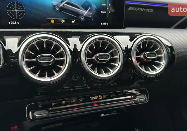 Черный Мерседес ЦЛА-класс, объемом двигателя 1.99 л и пробегом 22 тыс. км за 54000 $, фото 41 на Automoto.ua