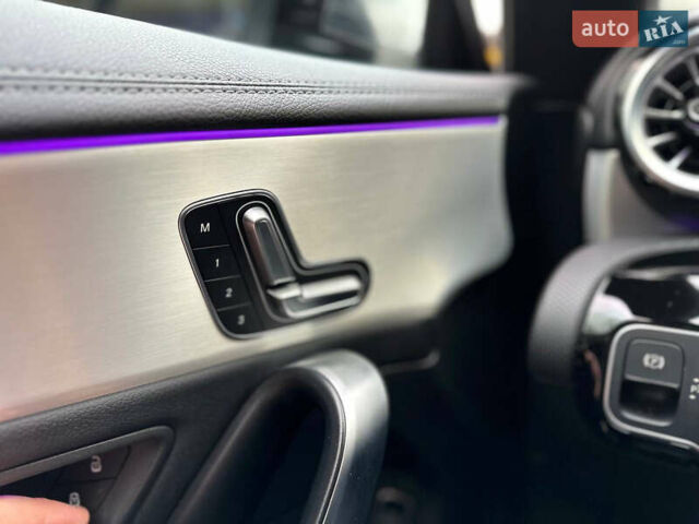 Чорний Мерседес ЦЛА-клас, об'ємом двигуна 2 л та пробігом 11 тис. км за 41000 $, фото 30 на Automoto.ua