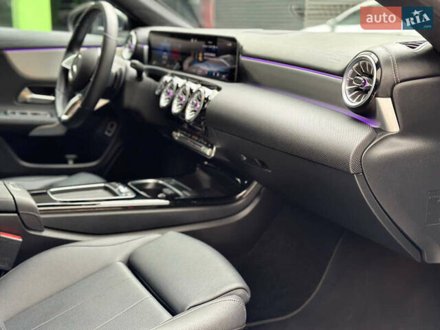 Чорний Мерседес ЦЛА-клас, об'ємом двигуна 2 л та пробігом 11 тис. км за 41000 $, фото 20 на Automoto.ua