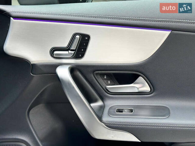 Чорний Мерседес ЦЛА-клас, об'ємом двигуна 2 л та пробігом 11 тис. км за 41000 $, фото 22 на Automoto.ua