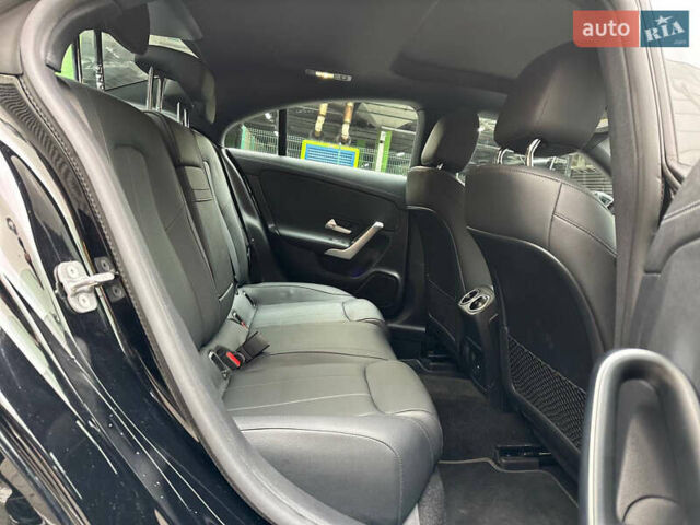 Чорний Мерседес ЦЛА-клас, об'ємом двигуна 2 л та пробігом 11 тис. км за 41000 $, фото 17 на Automoto.ua