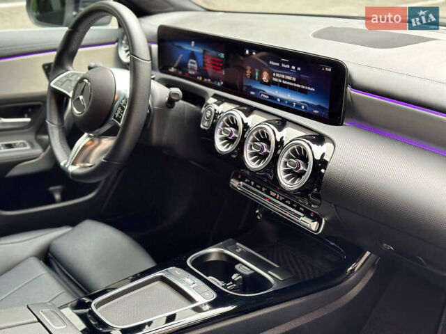 Чорний Мерседес ЦЛА-клас, об'ємом двигуна 2 л та пробігом 11 тис. км за 41000 $, фото 23 на Automoto.ua