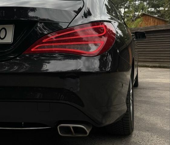 Черный Мерседес ЦЛА-класс, объемом двигателя 2.1 л и пробегом 299 тыс. км за 19800 $, фото 3 на Automoto.ua