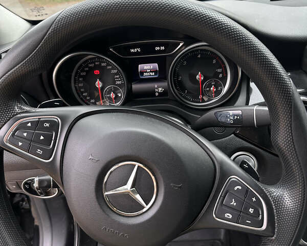 Чорний Мерседес ЦЛА-клас, об'ємом двигуна 2.14 л та пробігом 219 тис. км за 17000 $, фото 6 на Automoto.ua