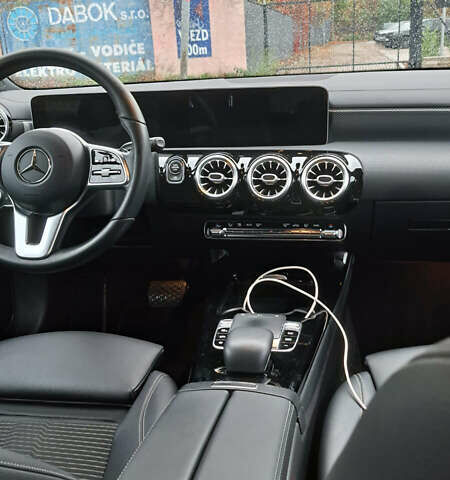 Чорний Мерседес ЦЛА-клас, об'ємом двигуна 2 л та пробігом 185 тис. км за 27500 $, фото 6 на Automoto.ua