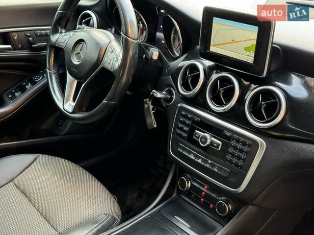 Фиолетовый Мерседес ЦЛА-класс, объемом двигателя 1.8 л и пробегом 250 тыс. км за 14850 $, фото 27 на Automoto.ua