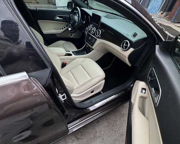 Коричневий Мерседес ЦЛА-клас, об'ємом двигуна 1.99 л та пробігом 166 тис. км за 14200 $, фото 9 на Automoto.ua