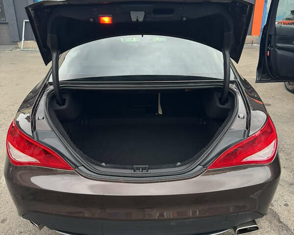 Коричневий Мерседес ЦЛА-клас, об'ємом двигуна 1.99 л та пробігом 166 тис. км за 14200 $, фото 5 на Automoto.ua